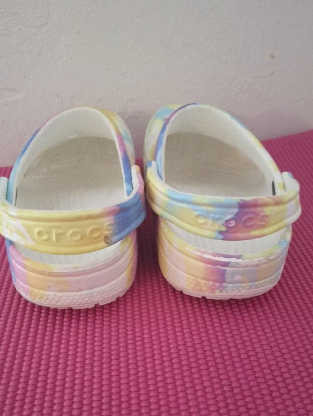Crocs Women's Tie-Dye Slip-On Clog - Pastel Yellow Blue Pink Size 7